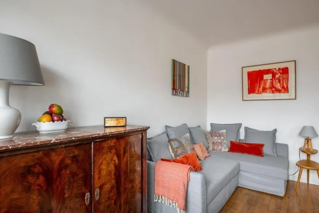 6eme - Apartman *